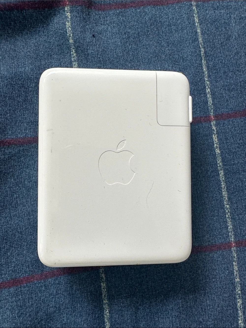 Apple 140W USB-C Power Adapter